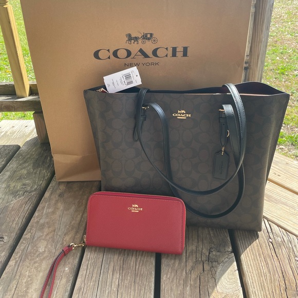 Authentic coach purse and authentic wallet - Picture 1 of 14